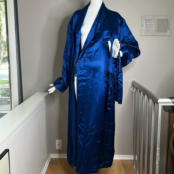 Target 100% Silk Sz L/XL Unisex Robe New with Tags - Picture 6 of 8
